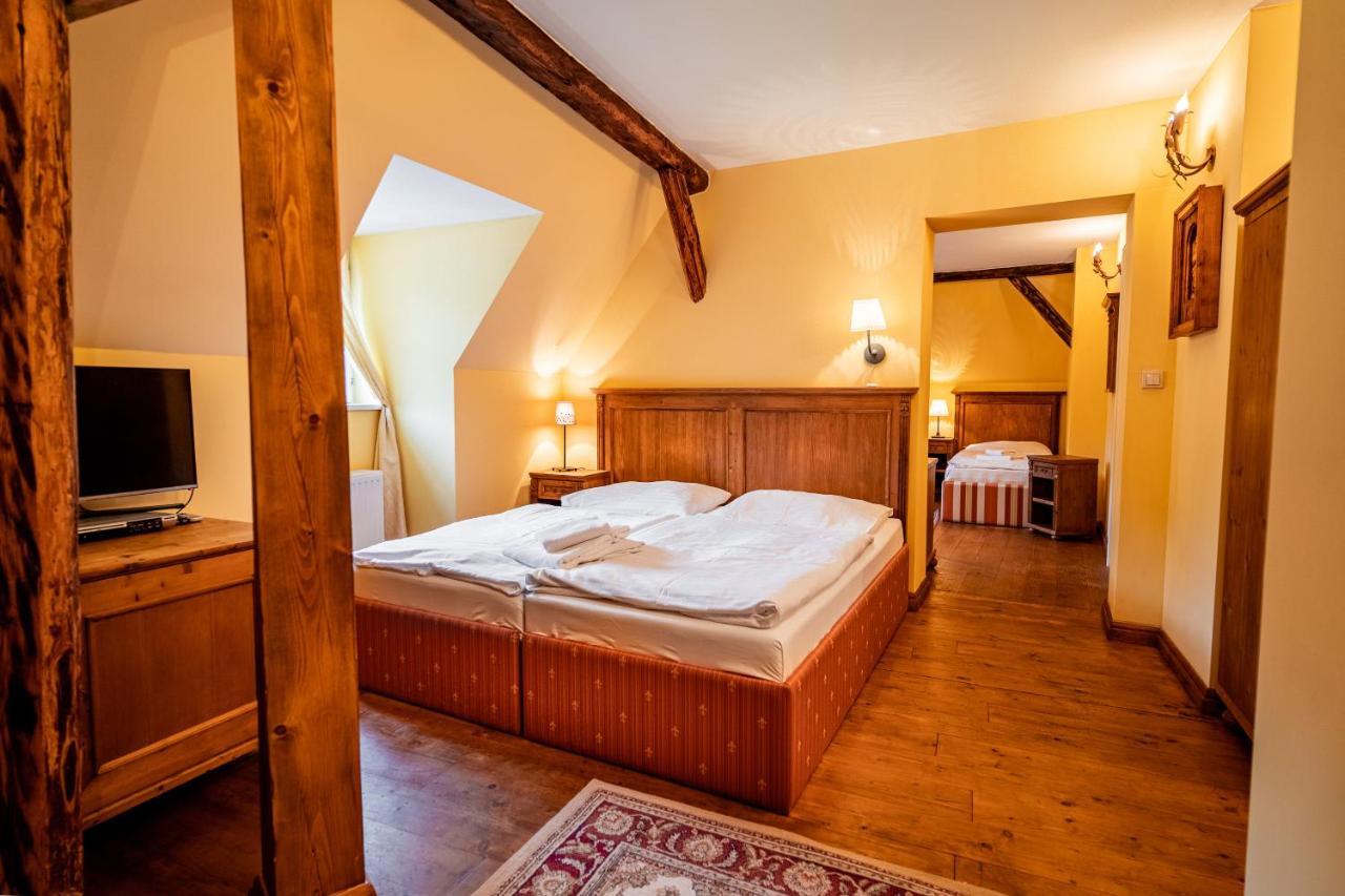 Penzion Cosmopolitan Ii. Otel Banská Štiavnica Dış mekan fotoğraf