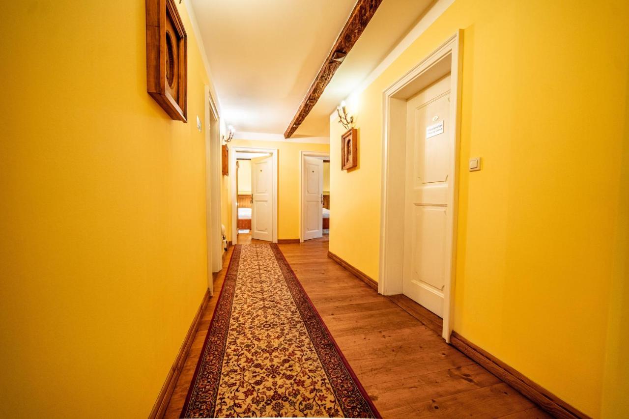 Penzion Cosmopolitan Ii. Banská Štiavnica Dış mekan fotoğraf