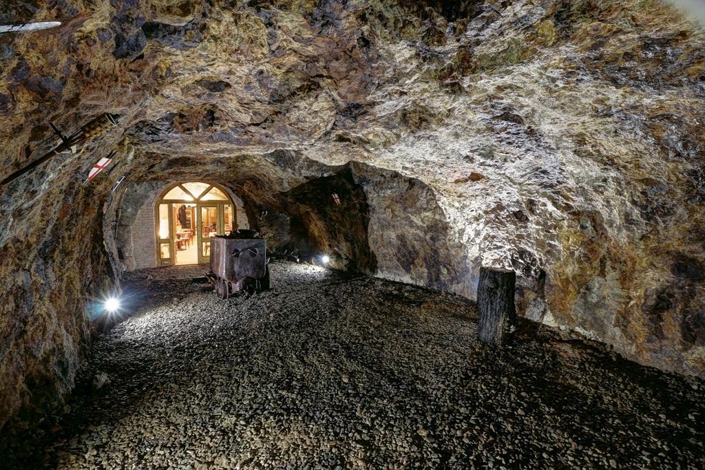 Penzion Cosmopolitan Ii. Otel Banská Štiavnica Dış mekan fotoğraf